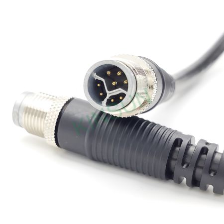 M12 Y-kódovaný samčí kabel